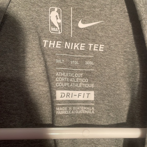 Brand New, Never Worn NBA Charlotte Hornets Nike Dri Fit Shirt - Picture 3 of 6